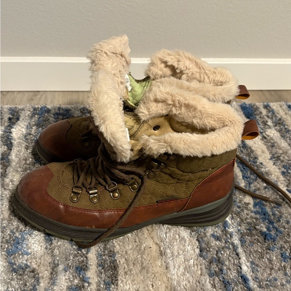 Faux Fur Lined Brown Winter Boots - Picture 2 of 6